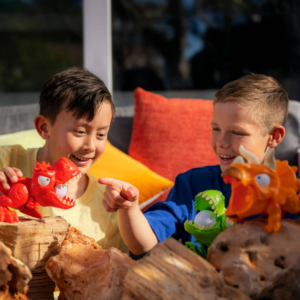 Smashers set za maštovitu igru Mini T-Rex s dvije dino figure - Slika 5